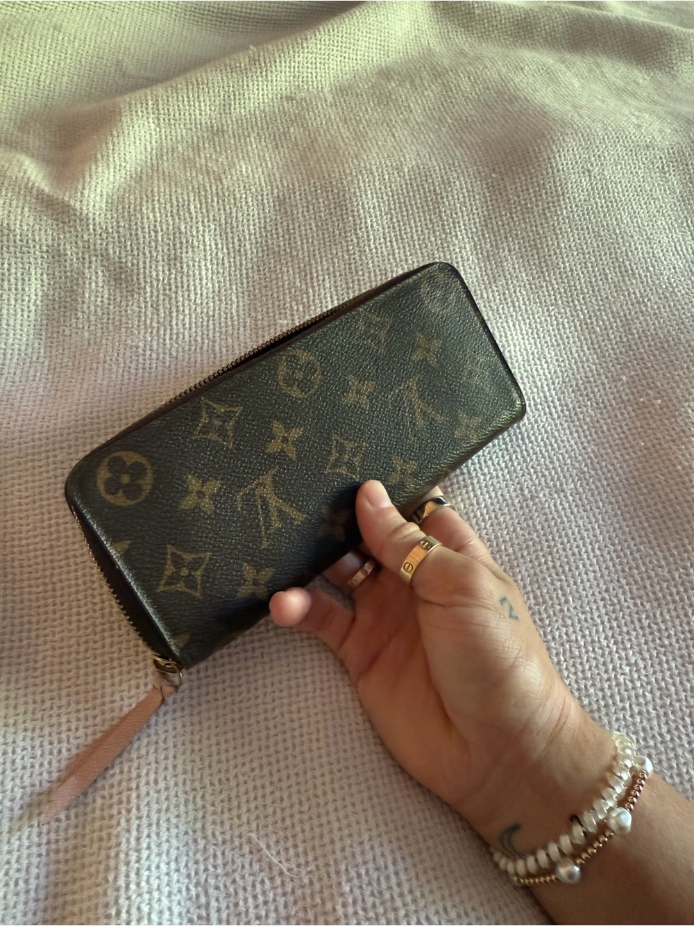 Louis Vuitton Monogram Zip Around Wallet - Brown & Tan